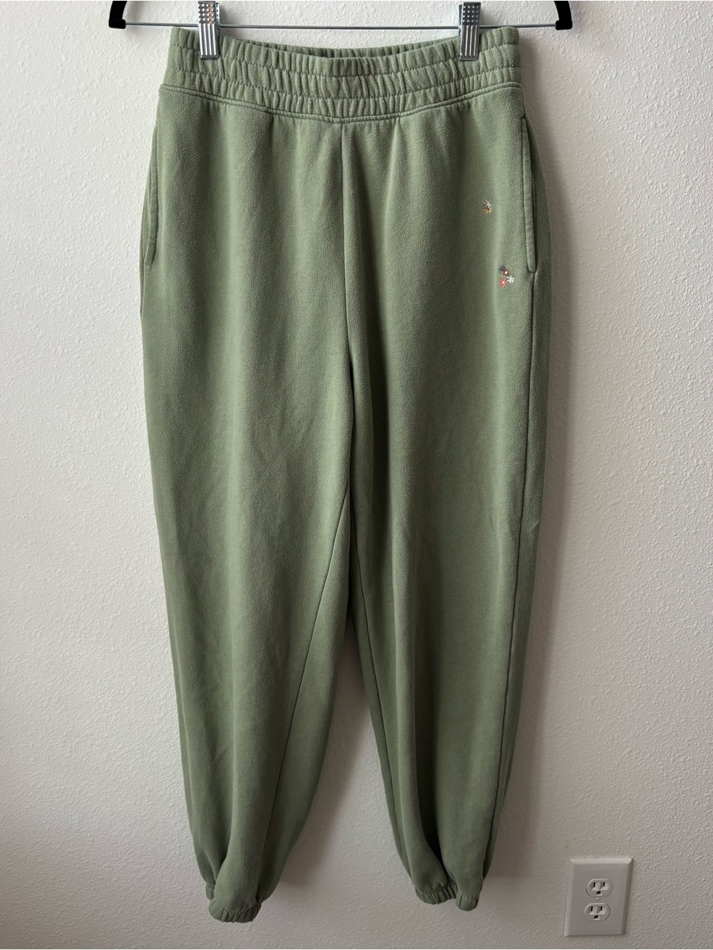 American Eagle Outfitters Green Embroidered Jogger Sweatpants